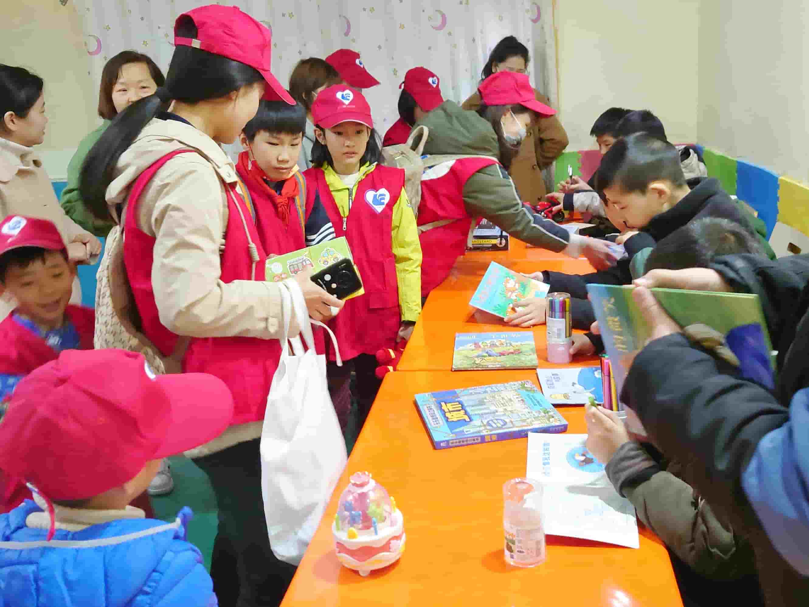 1720598538343 freecompress-一场温暖的春日远足5